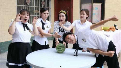 吃瓜起飞短剧,短剧里的欢乐盛宴