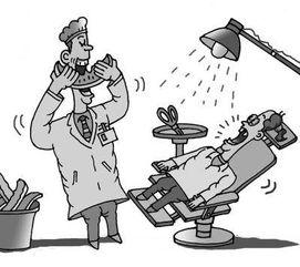 医护同时吃瓜,共享瓜趣时光